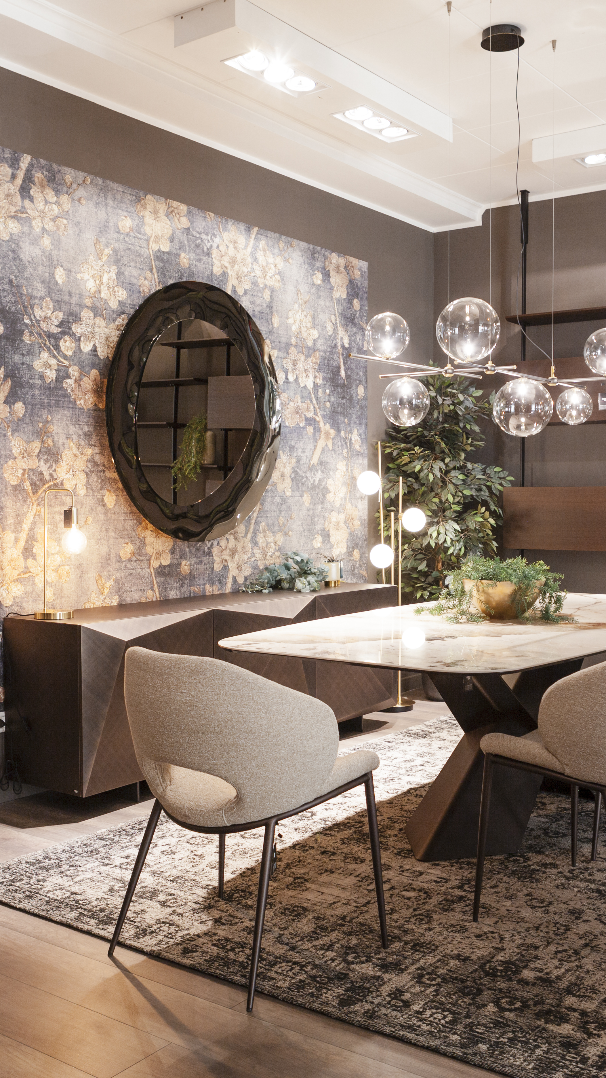 Showroom Cattelan 36